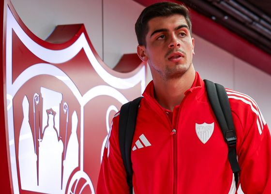 Juanlu Sánchez, la pieza que mueve el mercado invernal de fichajes en el Sevilla FC: "Tiene 50 millones para gastar"