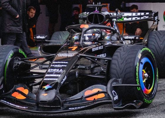 Y al tercer día, llegó el campeón: McLaren debuta en los tests de Montmeló