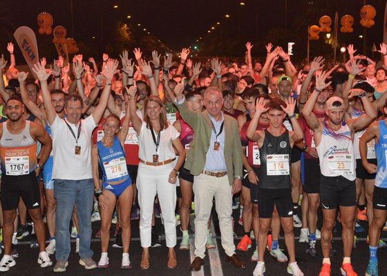 25.000 corredores participan en la edición de récord de la Nocturna del Guadalquivir KH-7