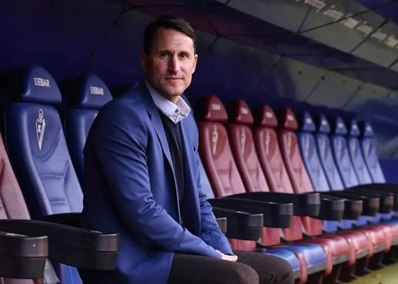 Gabi Fernández es el responsable del Real Zaragoza según Beñat San José