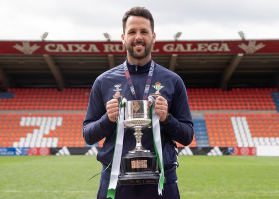 Javier Barrero, técnico del Betis juvenil A: "Sin dar nombres, tenemos jugadores que tendrían nivel para el primer equipo"
