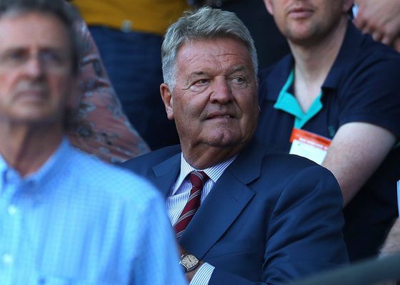Toshack afronta una dura batalla por su salud: sufre una "terrible" enfermedad