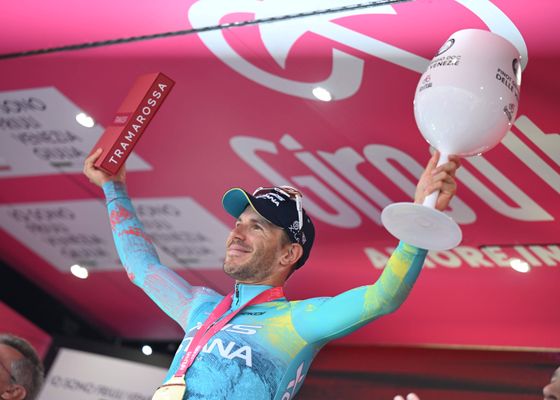 Clasificación Giro de Italia 2026 tras la 6 etapa | Ballerini da el golpe y Eulalio se queda con el rosa