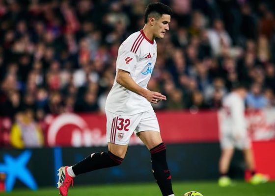Andrés Castrín, baja confirmada frente al Girona, deja la defensa del Sevilla FC en jaque