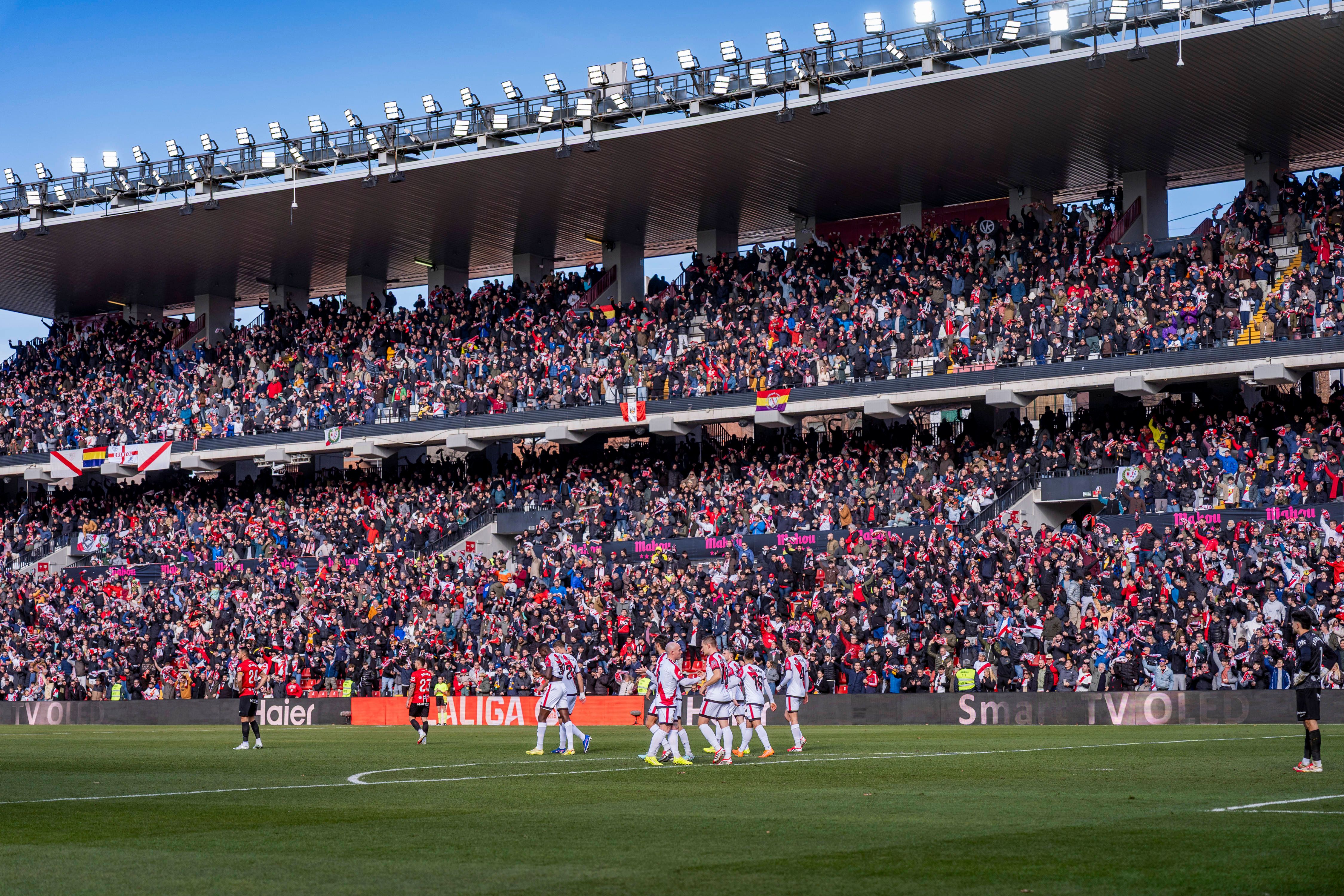 LaLiga confirma la suspensión del Rayo Vallecano - Oviedo: los motivos de la decisión tomada