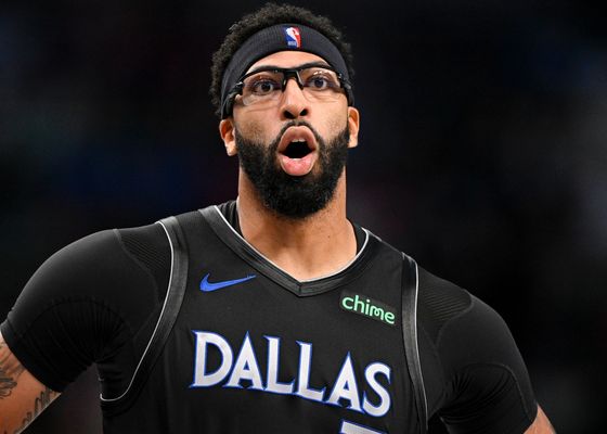 Dallas se lanza y ya negocia el traspaso de Anthony Davis con los Warriors de Stephen Curry en el horizonte