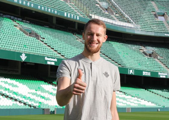 El técnico del Betis celebra un 'fichaje exprés' tras "una semana complicada"