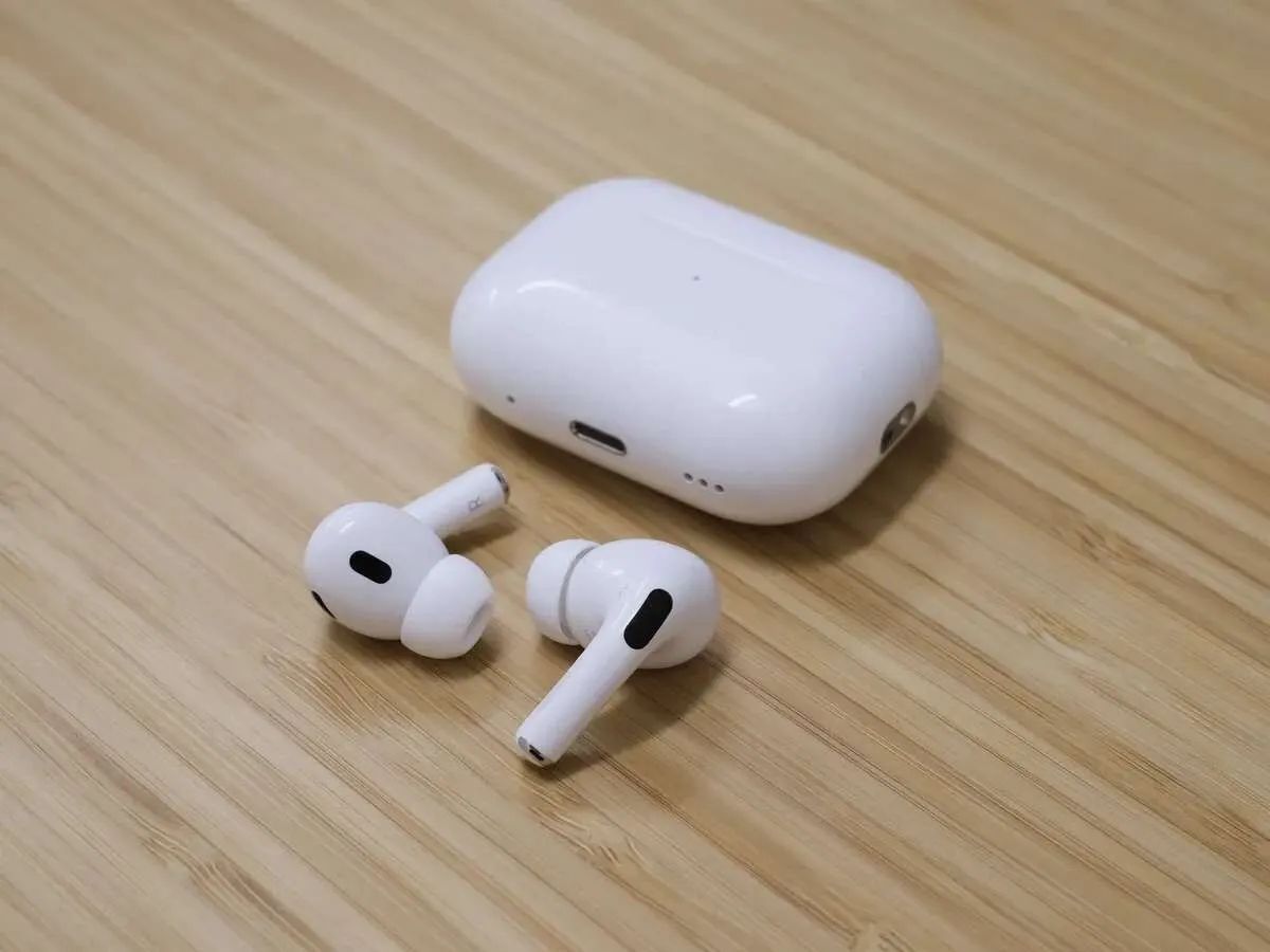 Estos auriculares tienen más autonomía que los AirPods y cuestan menos de 14 euros en Amazon