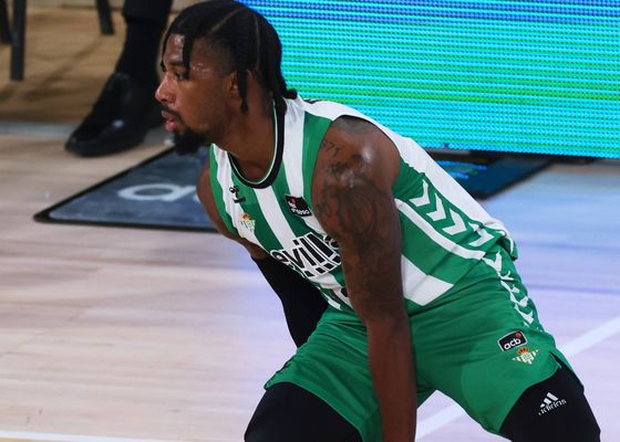 Vuelve Shannon Evans