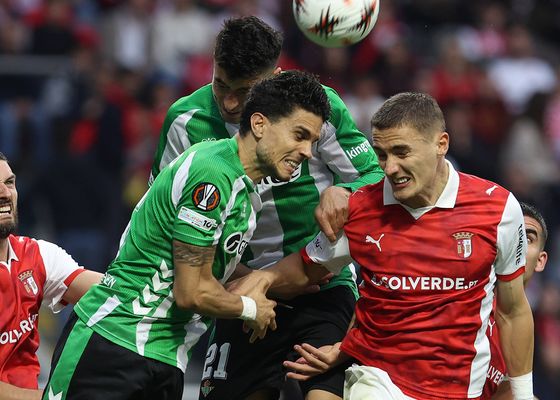 El Braga asume la realidad contra el Betis, pero lanza una advertencia: "Se abriría las puertas de Primera división" 