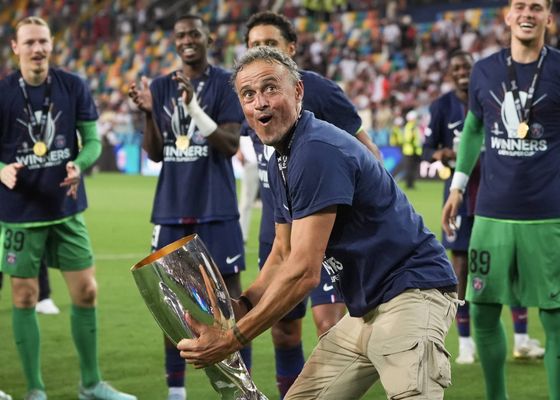 Luis Enrique, elegido mejor entrenador en la gala del Balón de Oro