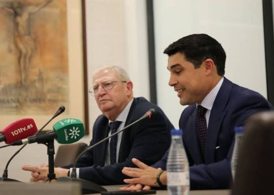 ¿Betis o Sevilla? El pregonero de la Semana Santa no esconde sus colores ni el ídolo de su infancia: "Yo era un 'jartible'" 