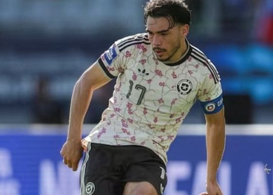Día aciago para Gabriel Suazo, primer internacional del Sevilla en volver: sobrecargado de minutos y goleado por Nueva Zelanda  