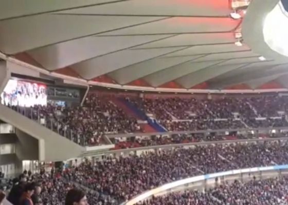 El Atlético de Madrid lanza insultos al Sevilla FC durante el partido de cuartos de final de Copa del Rey