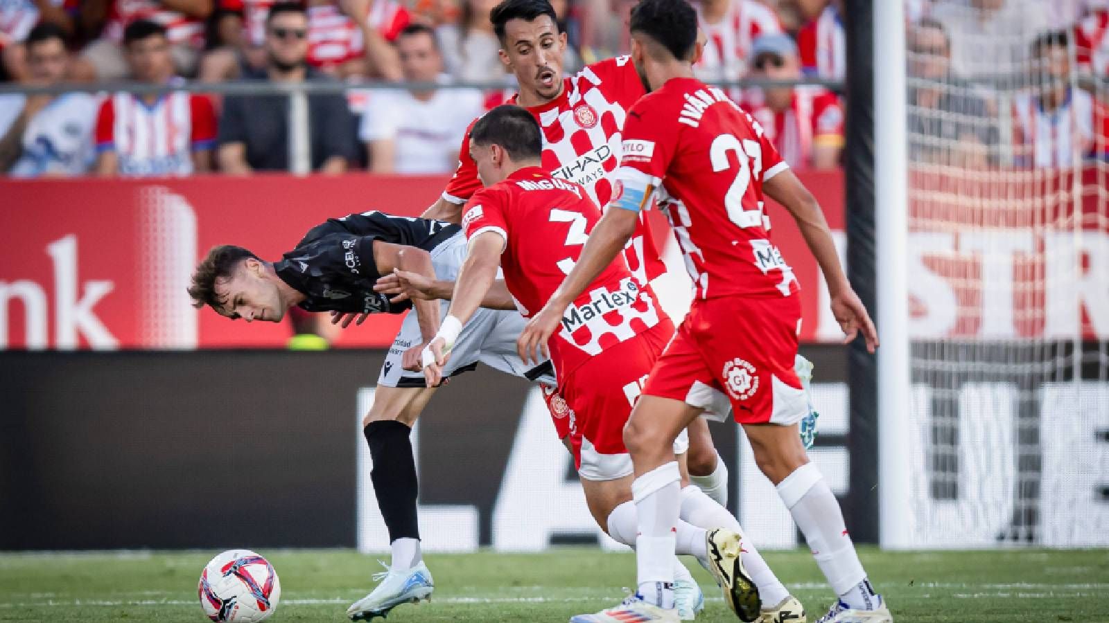 Osasuna - Girona: horario, canal y dónde ver hoy en TV el partido de la jornada 31 de LaLiga
