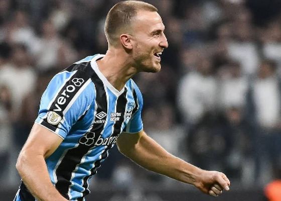 El Almería cierra la zaga con un viejo conocido de la afición: Rodrigo Ely