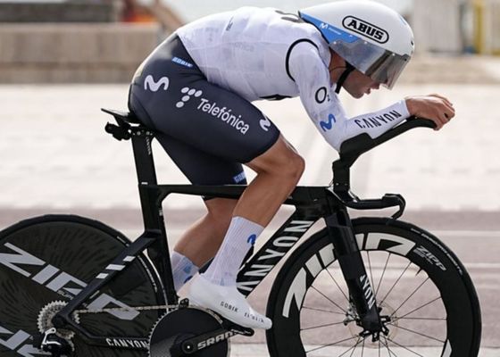 El Movistar Team se dispara a contracorriente