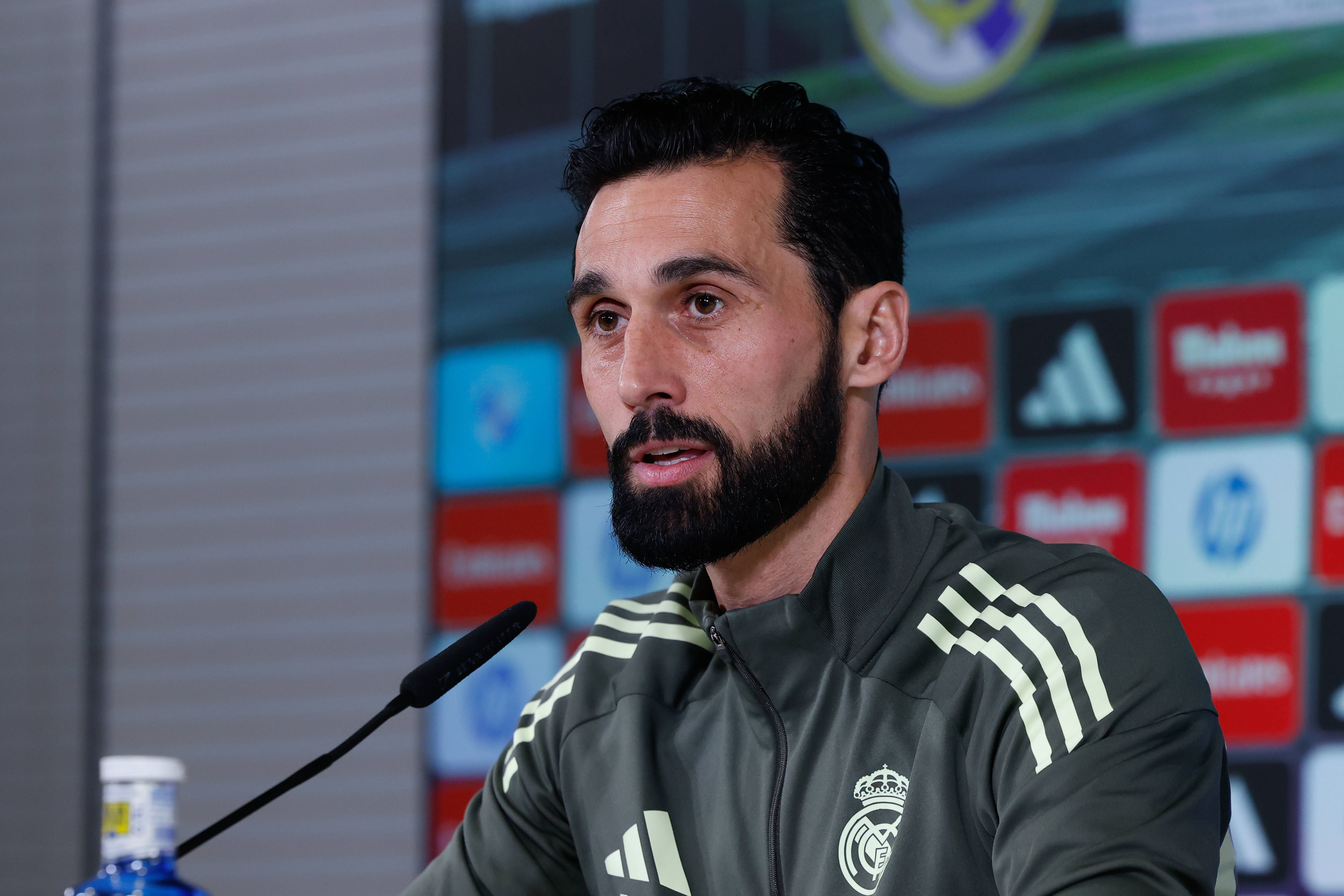 Arbeloa lanza un mensaje a la UEFA en apoyo a Vinicius: "Tenemos hoy una oportunidad muy buena para marcar un antes y un después"
