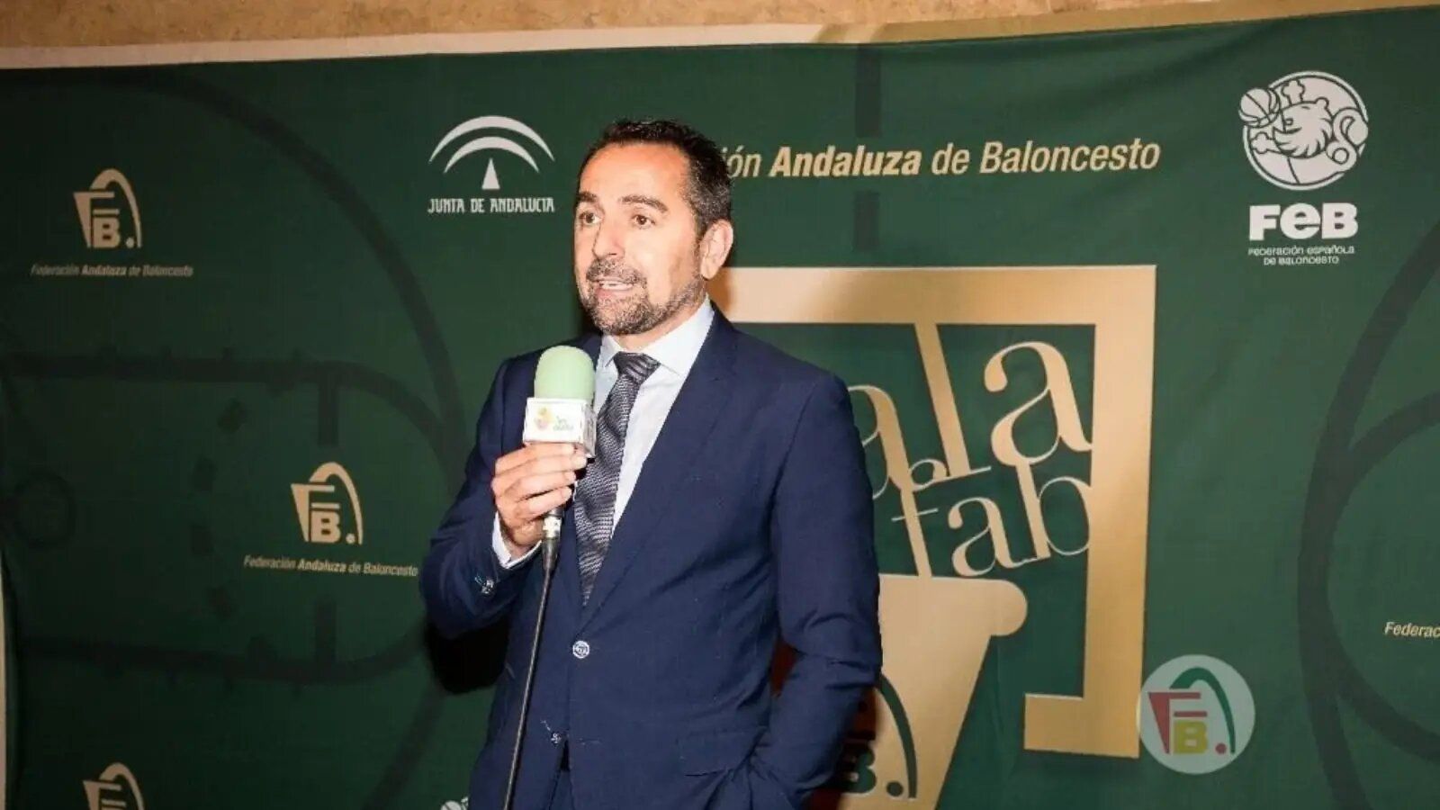 La piscina cubierta, el nuevo proyecto entre manos que tiene la UPO