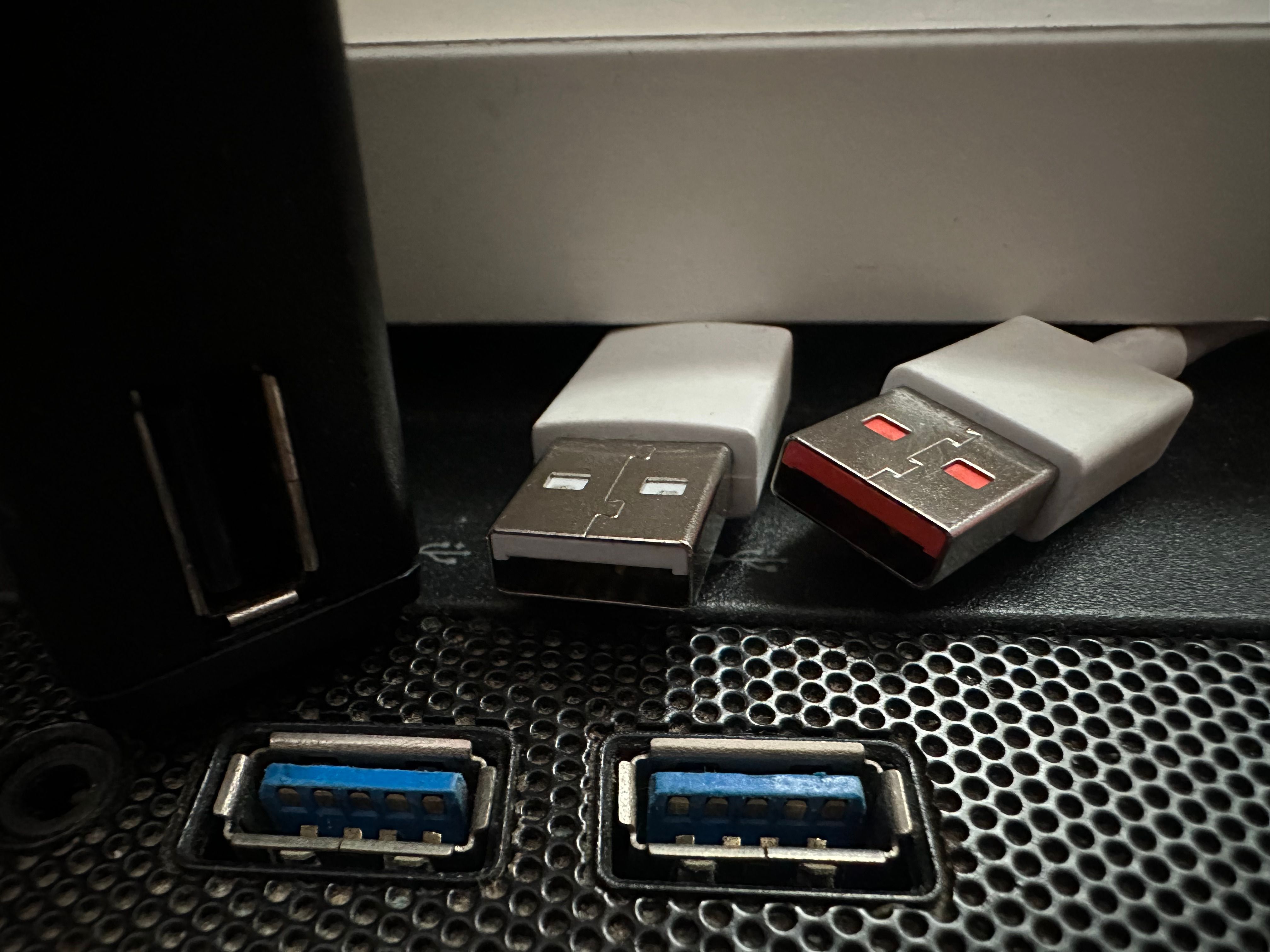 Para gustos, colores de USB: ¿Qué significa cada color de los cables de carga?