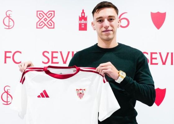 El Sevilla sigue afianzando el nido: el club hace oficial su acuerdo con el prometedor Edu Altozano