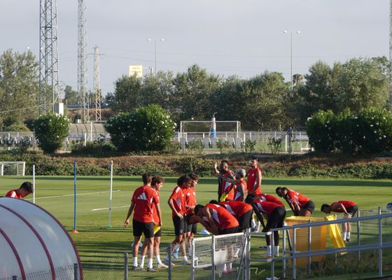 El 'Método Bonini' lleva a la plantilla al límite antes de viajar a Faro