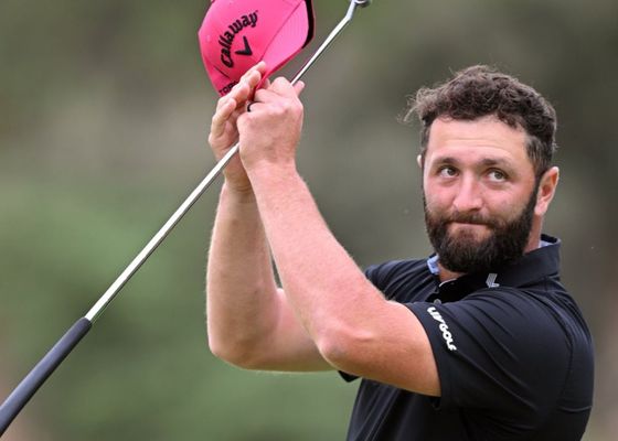 Jon Rahm sale del pozo y se acerca al DP World Tour