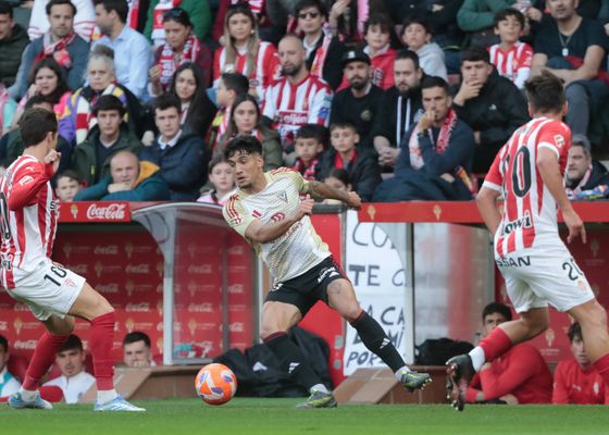 Sporting de Gijón 3-1 Mirandés: Garitano calma los nervios