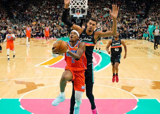 Los Spurs dejan sin aliento a Shai Gilgeous-Alexander y Cooper Flagg mete miedo ante el mismísimo Nikola Jokic