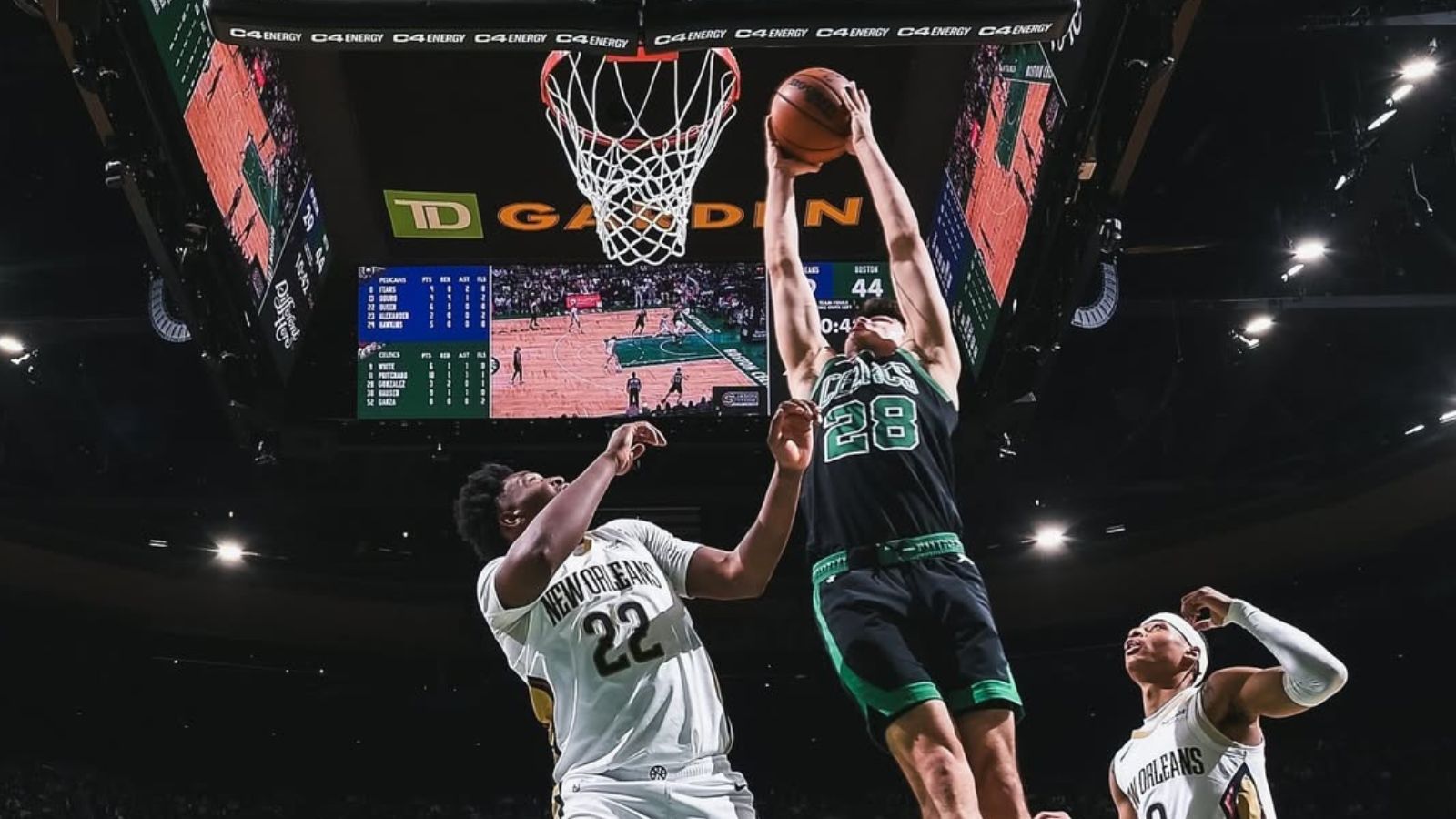 Hugo González se hace notar y LeBron da la una alegría a Luka Doncic