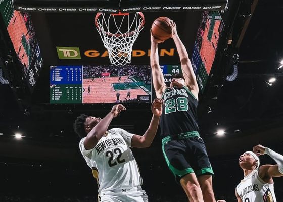 Hugo González se hace notar y LeBron da la una alegría a Luka Doncic
