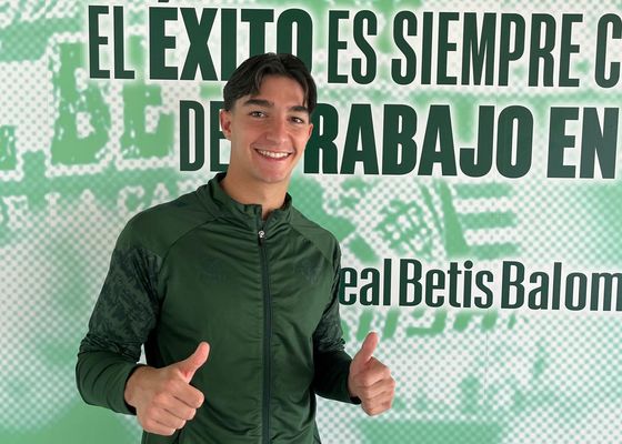 El test más personal a Carlos Reina: de su sueño con el Betis al ídolo en el primer equipo