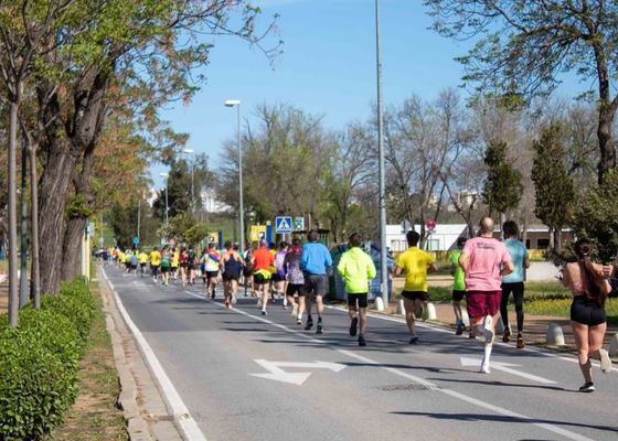 La VII Carrera Popular de la UPO corre por la Asociación Amiga