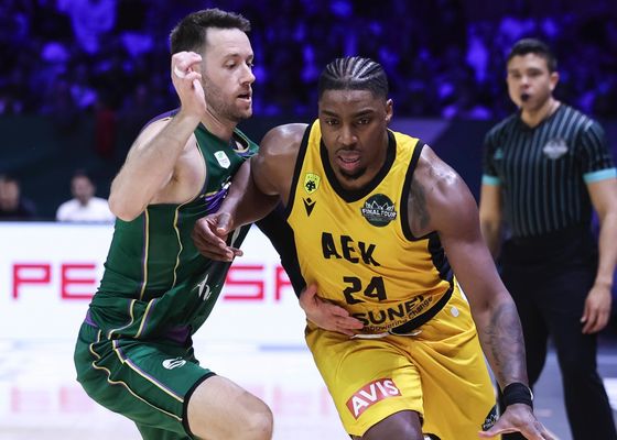 Badalona no perdona y se ceba con Unicaja y La Laguna Tenerife