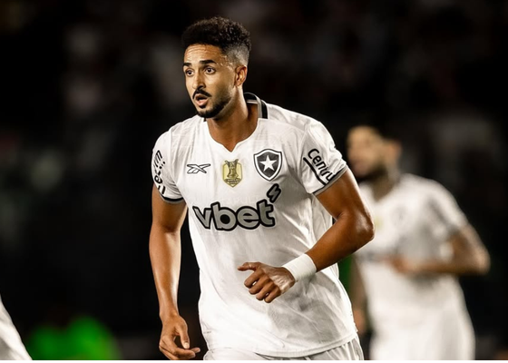Manuel Vizcaino no descarta el regreso de Chris Ramos al Cádiz