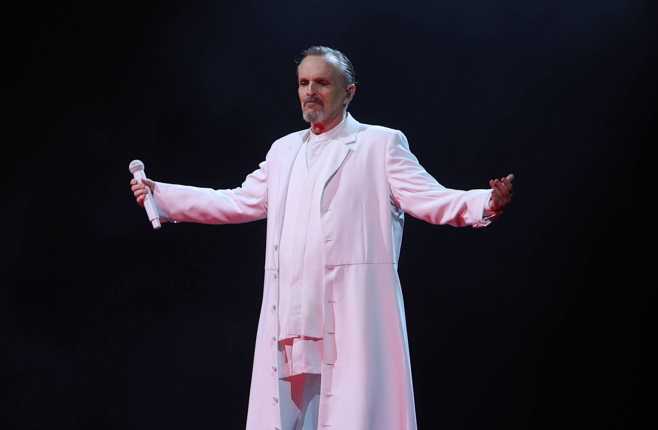 Miguel Bosé desata una nueva conspiración sobre los incendios en España