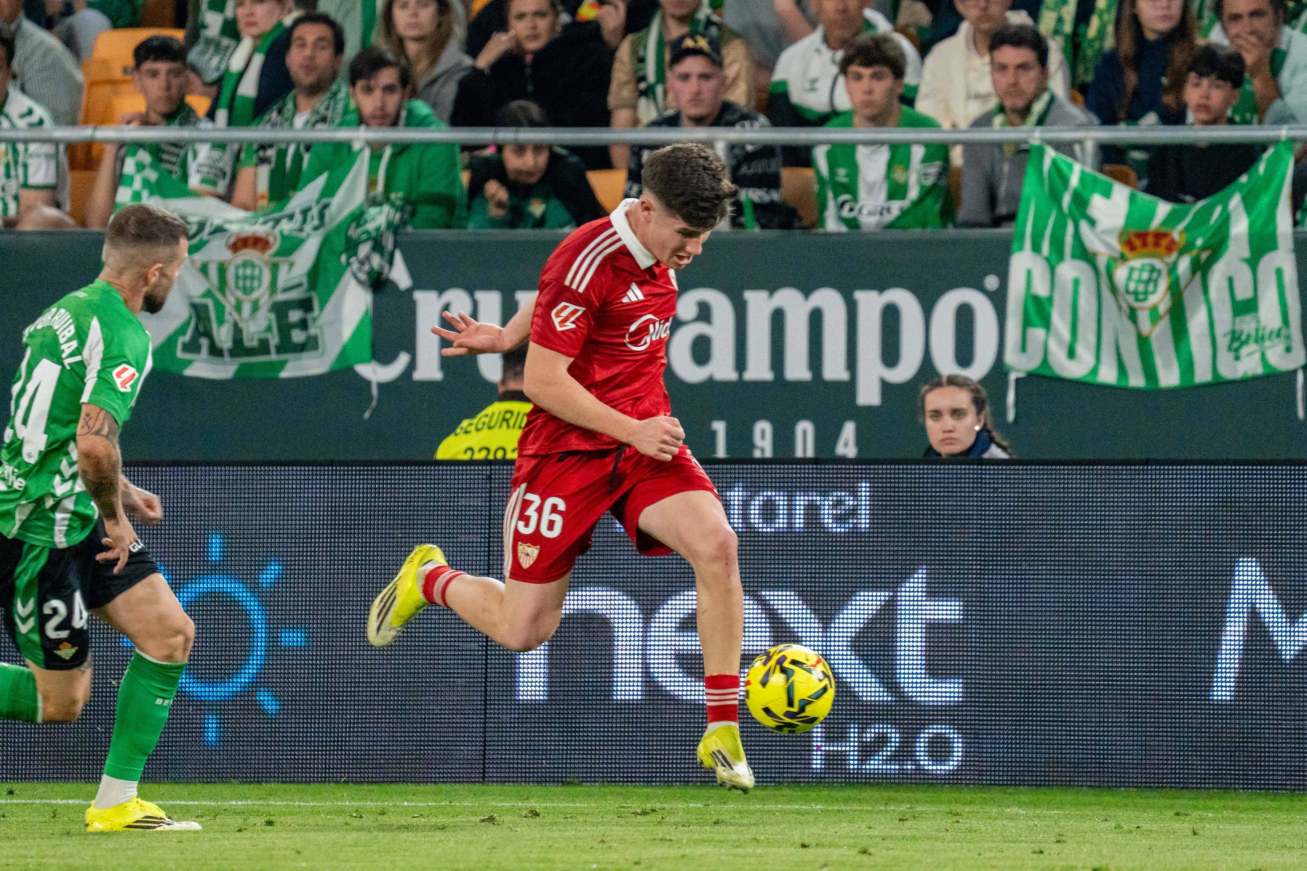Oso, el triunfador del derbi entre Betis y Sevilla