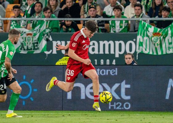 Oso, el triunfador del derbi entre Betis y Sevilla