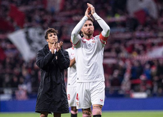 Sergio Ramos suma apoyos pero no sólo negocia por el Sevilla FC: "El Milan le ofrece cinco millones y en Irak esperan su respuesta"