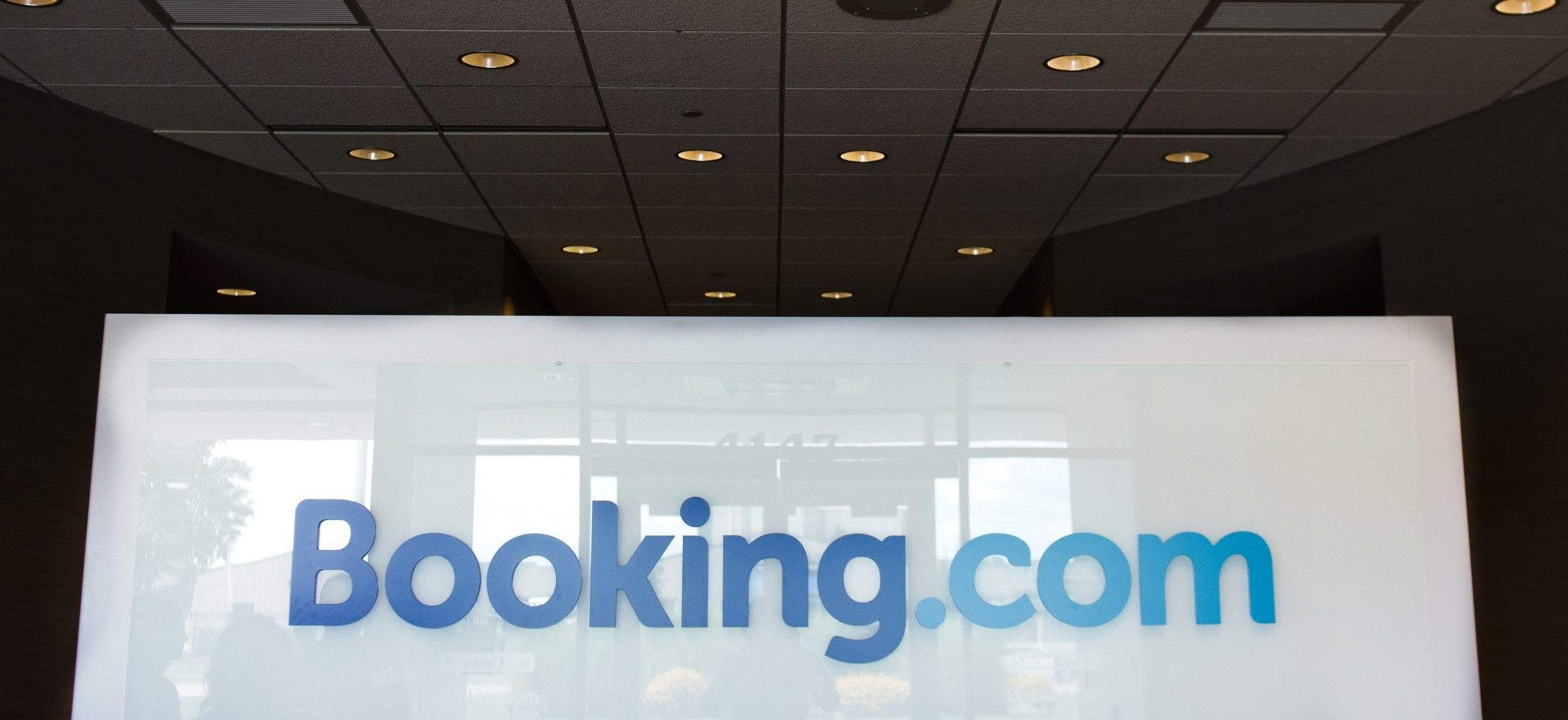 Frenazo a Booking