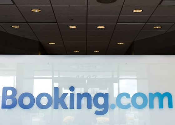 Frenazo a Booking
