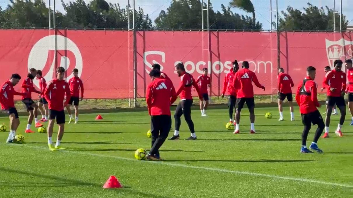 Januzaj marca la sesión previa a la final frente al Alavés