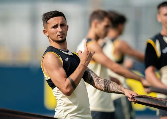 Yeremy Pino llega tarde a la Eurocopa