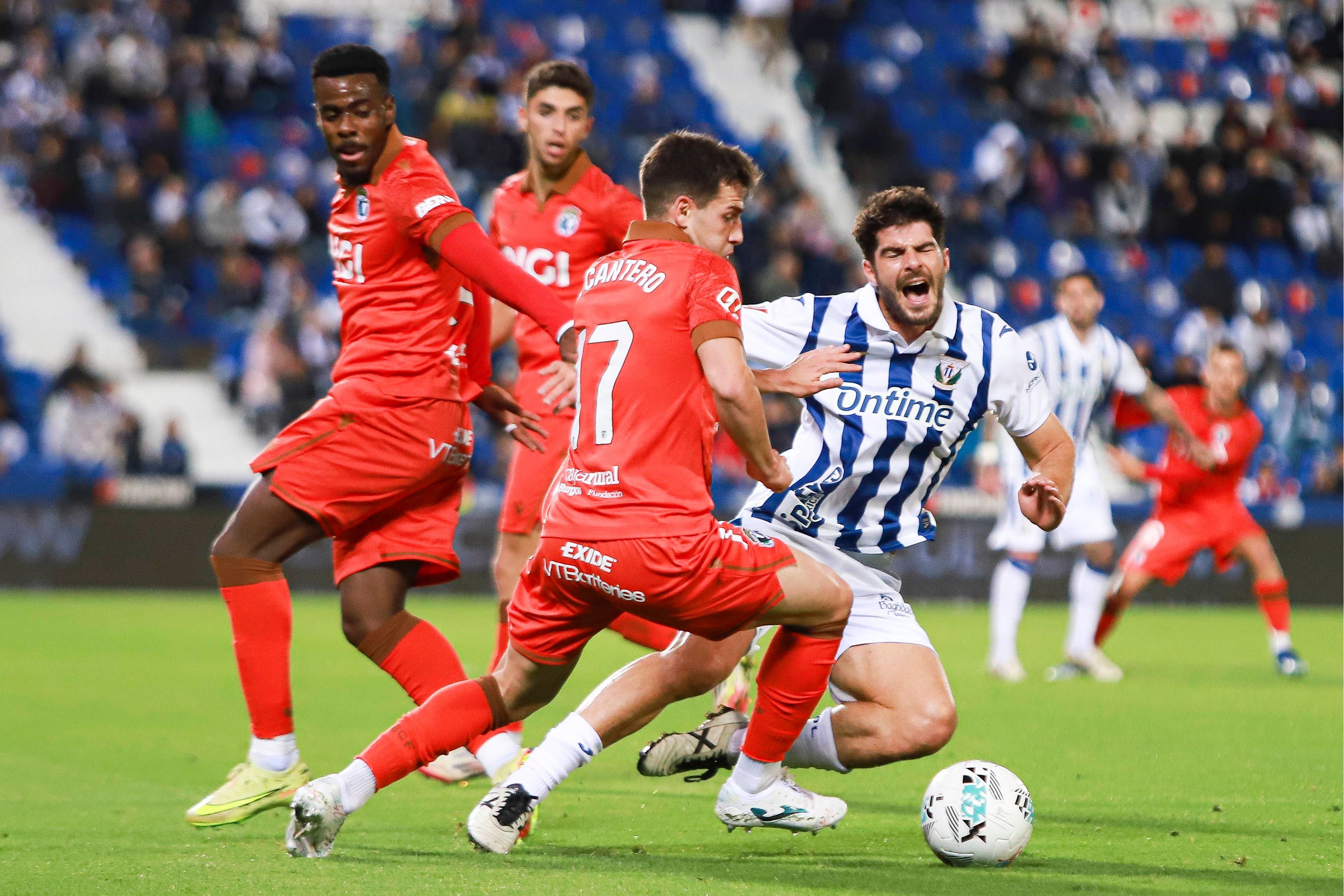 El lío en Butarque que estuvo marcado por la inacción arbitral 
