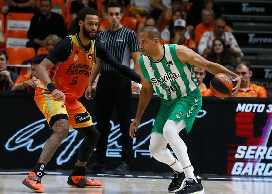 87-81. Evans conecta al Valencia y Jones doblega a un batallador Betis