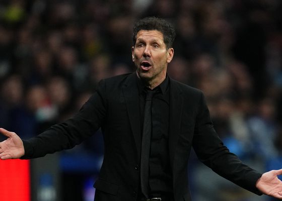 Simeone sale en defensa de Julián Álvarez y es optimista con Pablo Barrios