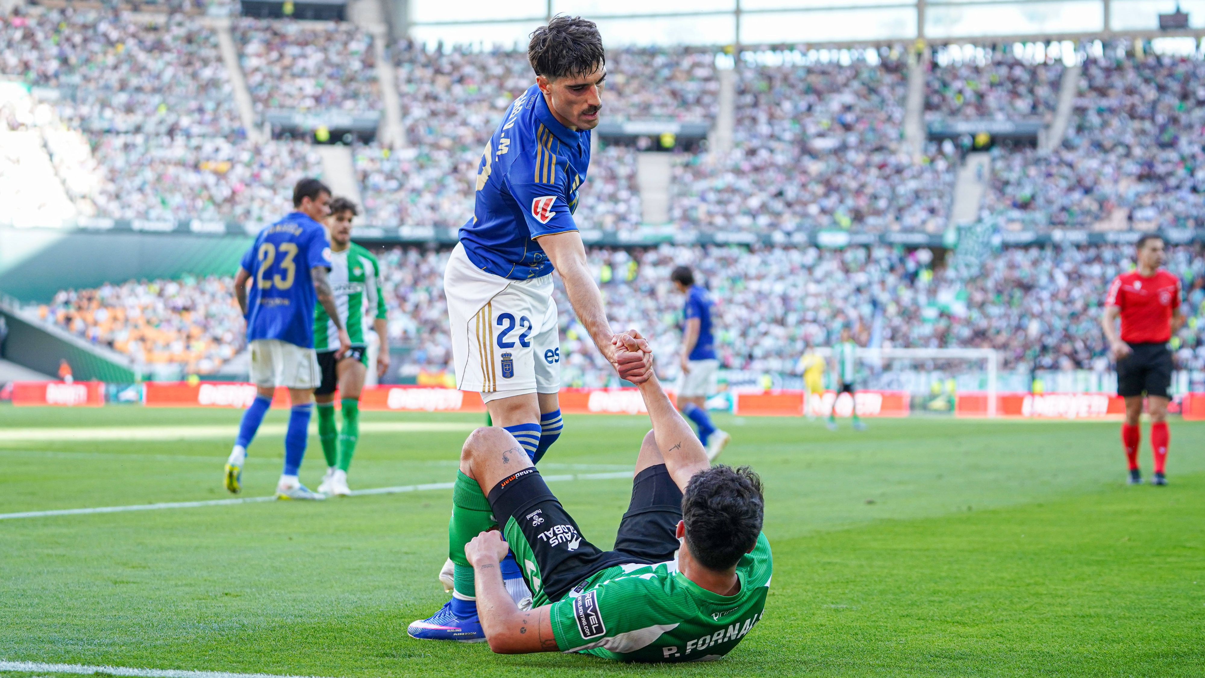 El análisis táctico del Betis - Oviedo: A la contra sabe mucho mejor
