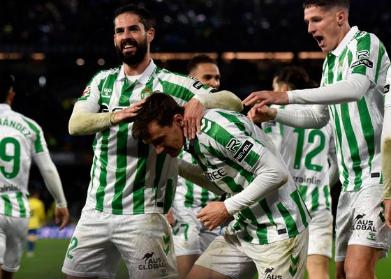 La afición quiere a Isco Alarcón y a Diego Llorente en La Roja