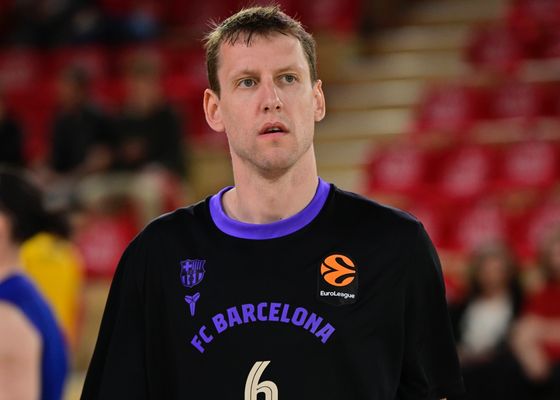 Jan Vesely, el primero en salir de un Barça que hará limpia en la plantilla