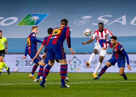 Palo de Iñaki Williams al Barça